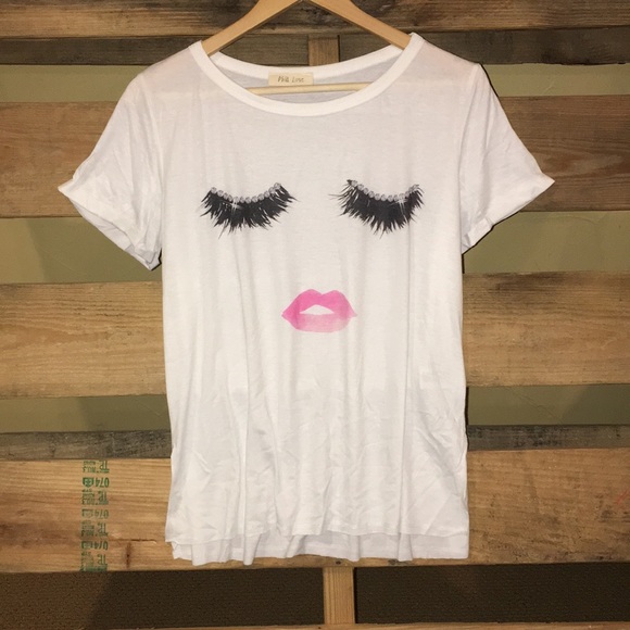 Eyelash Graphic Tee - Picture 3 of 5